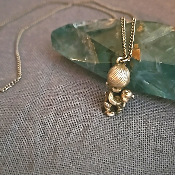 Vintage silver Precious Moments Boy w teddy bear necklace dainty 1981 - Picture 3 of 8